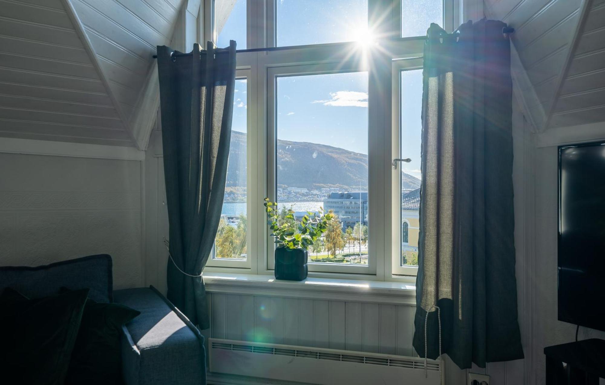 Enter Tromso - Exclusive Apartments ภายนอก รูปภาพ