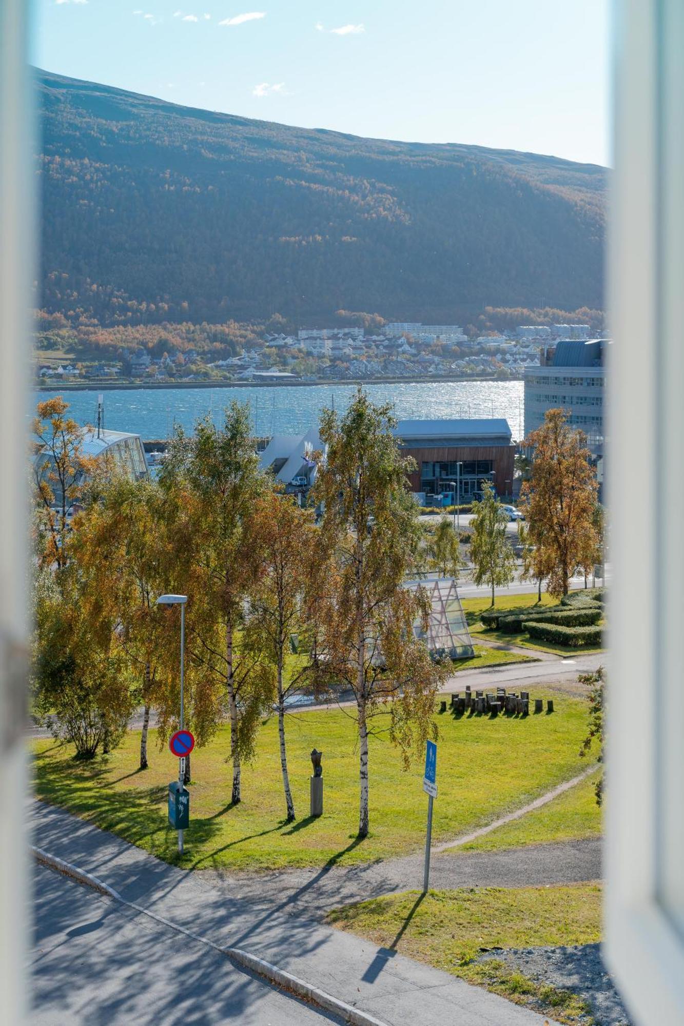 Enter Tromso - Exclusive Apartments ภายนอก รูปภาพ